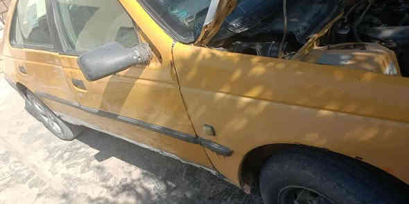 #السلام_عليكم. بيع مستعجل اخوان
بيجو راوى #رقم_ذي_قار  سنويه عظم عاج الماني. محوره كير ومكينه ونجي اربعه
حداديتها توني مرتبها  وسياره جاهزه
ملاحظه((  #ما_اندل_راعيها يكولون بسوك الشيوخ انا #ابيع #كوم_حديد اتعهدلك فقط من العشائر))  سعرها 9 ورقات 
#عنواني_قظاء_الفهود 
***********
