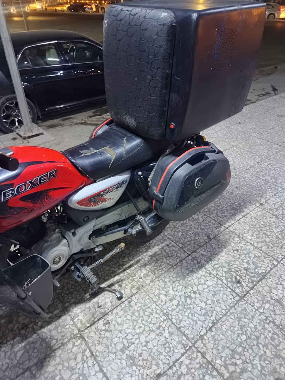 بوكسر جبلي مرقم رقم بغداد  دراجه حلوه ومرتبه ونضيفه ما ناقصه شي كبل للشارع وبل عافيه عل ياخذه مكاني بغداد سنويه بسمي تحويل ثاني يوم  دراجه معدله تعديل حلو اشاير دبل شاره لايتات ٤بلوجكترات دراجه خير من الله 
***********بي واتساب
***********هاذ ثاني بس رصيد ما بين واتساب
دراجه عارضه ب٢٤٠٠وبيه مجال للشراي 
مديل ٢١
زادن بيه سستم سماعت بل جنطه
