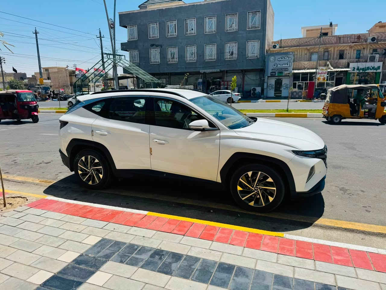 توسان ٢٠٢١ بغداد محوزه للمصرف بعد ٤ اشهر ينفك الحجز مالتهه ماشيه ١٢٠ الف بيهه بارد بالجنطه وشخوط ٢ مكحلات ب الجاملغ الايمن الخلفي موضحات بالصوره كير محرك مكفول السعر ١٦٨$ 
***********
