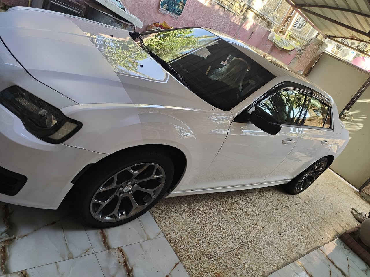اوباما 15 فول كلين اربيل باسمي دواخل عسلي ماشيه 90 سياره جاهزه وجديده مابيه اي نقص فقط بارد قليل   اي استفسار رقمي *********** السعر 227 ورقه
