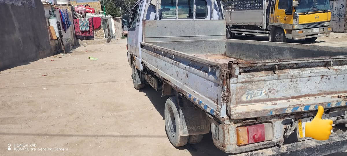 سلام عليكم كيه حمل موديل 94 رقم بابل سنوية لغايه 28 مكفوله من كير وشاصي ورقم شاصي الكشر مثل ماواضح بل صوره السعر 42 المكان النجف رقم الهاتف ***********
