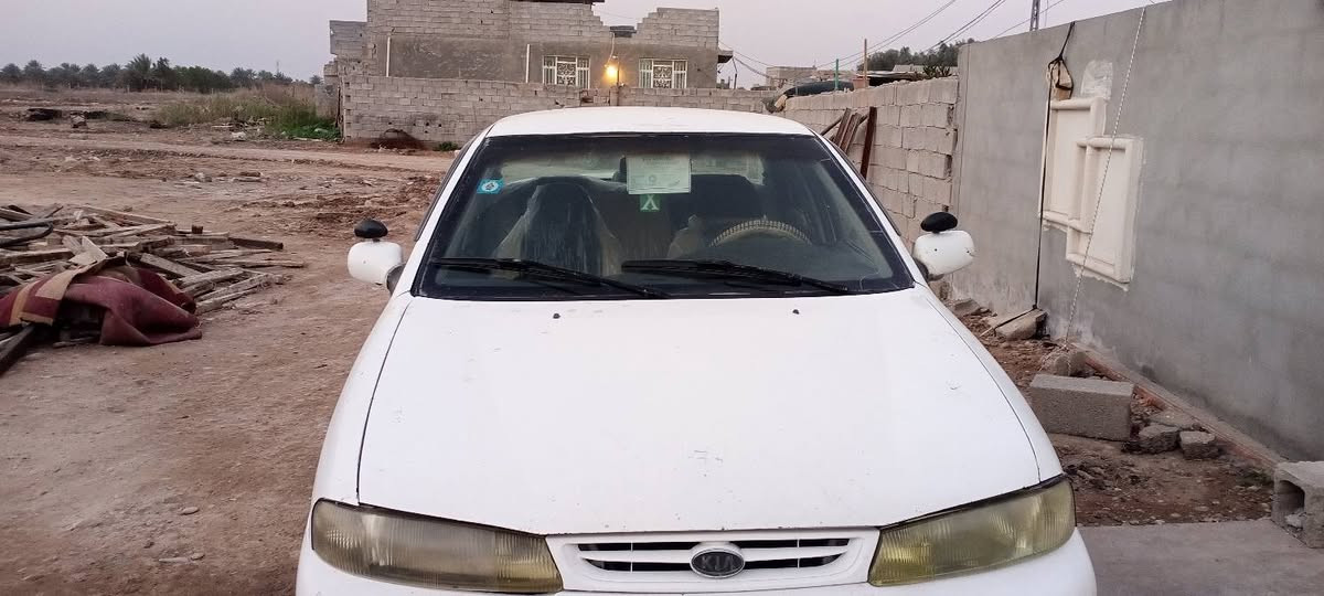 السلام عليك
كيا سيفيا للبيع موديل 94 رقم بغداد الدولي مصفرة 
السيارة مكفولة كفالة عامه +تبريد فول 
السيارة كير عادي 
كير محرك كفالة 
تاير جديد ,كهربائيات كلهة شغالة ،حدادية جديد 
مكاني واسط الزبيدية ***********
