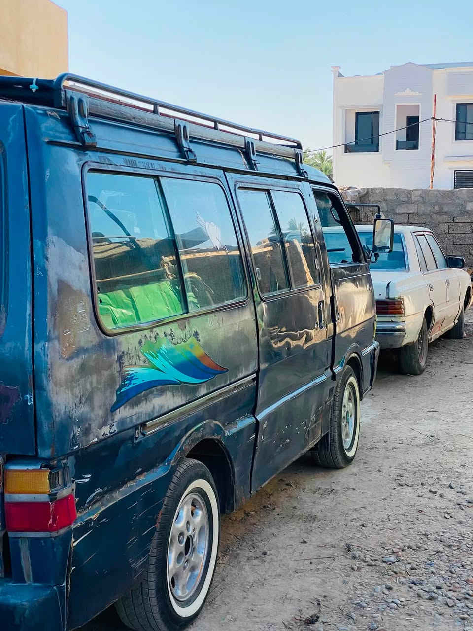 السلام عليك للبيع كيا بستا موديل ١٩٩٥ سياحي  رقم ديالى مشروع وطني سنويه ٢٠٢٧تريد تحويل تريد وكاله سياره شواصي ٤كفاله صدر جديد تخم تاير جديد توني شاده كهربائيات كله شغاله سياره بلاديه دواخل جديده مكينه بيه خيط بخار كير اكسل كله جديد السعر ٣٠وبيه مجال 
مكان ديالى الخالص 
***********
***********
