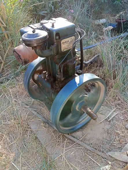 مكينه ام ثمانية مستخدمه ست اشهر فقط للبييع ***********
