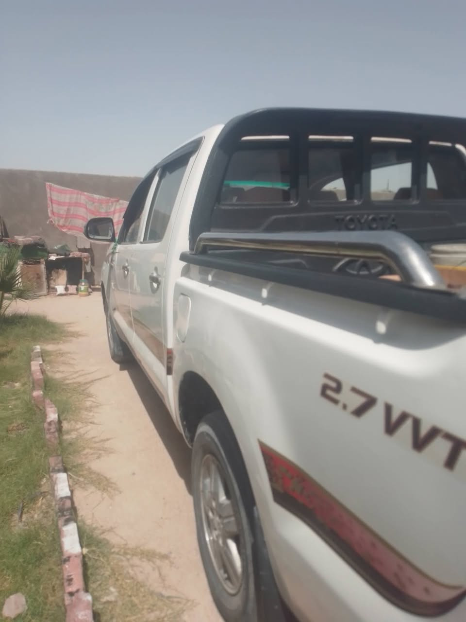 سلام عليكم سيارة تيوتا للبيع مديل 9 سيارة حلوة وا نضيفة سيارة بية ضربة خفيفة بجهت لعبري  سيارة  رقم واصط بسمي مشروع وطني سعر 150 وا بية مجال لشراي ***********
