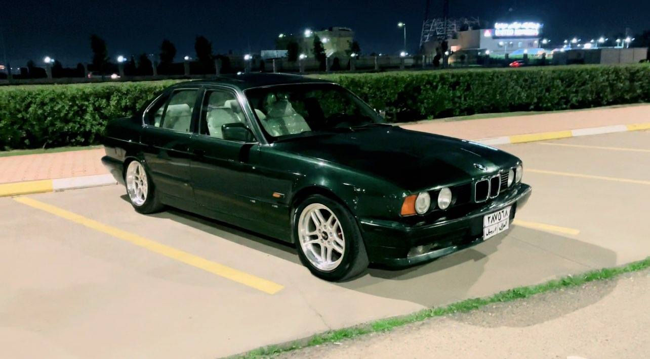 Bmw 520i
گێڕ حادی دیجیتەڵ کوشین جلد تەبرید سلاید جام کارەبا 
سەیارەکە لەسەر دەقی بیلادی مایتەوە کلێپسەکانیشی بیلادیە و لێ نەکرایتەوە گێڕ مەکینە ئەکسل کارەبای بەشەرتی ١٠٠ وەستا چرکەو ١٠٠ دۆلار بشکێنە دوکەڵ و سەرف ١٠٠ دۆلار بشکێنە 
٩ وەرەقە غڕامەی لەسەرە پاش معامەلە دەیگەڕێنمەوە بەناو کردن بەشەرت سەقفو شان بێ مەعجون بەشەرت سەیارەکە بێ مشکیلەیە سەنەوی ٢٠١٧ سحریشی ٥٥ و معامەلە 
*********** أربيل, العراق
