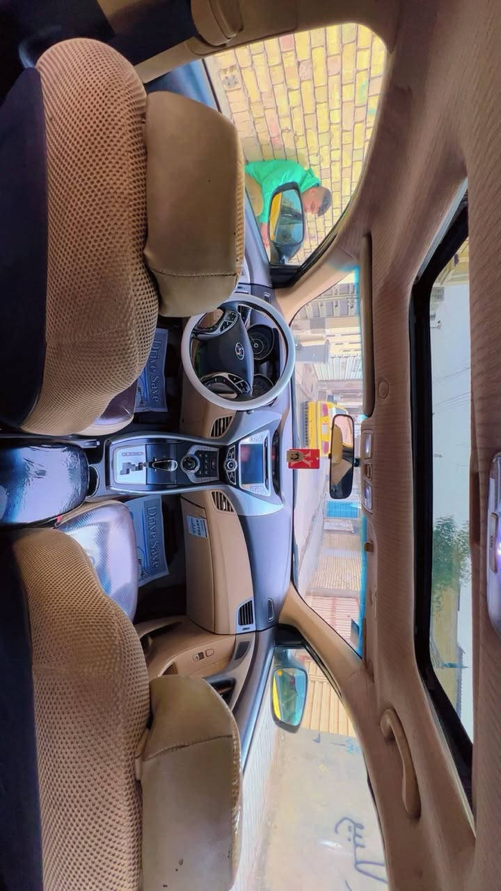 السلام عليكم الانترا مديل ١١ وارد امريكي 
فول مواصفات فتحه وبصمه وتحكمات ستيرن واشاير بل مري وبعد بيه مواصفات حادثه جاملغ امامي نفسه معمر السياره كله  كفاله ليبل واحد لا تبديل ولا كص ولا عيب شرعي بيه طخطخات مال تكسي فقط 
السياره مصبوغه  جديد قبل شهر وبعده ما مبولشه نقصه بس بوليش 
جاهزه ع اخر حبابه 
تخم تاير جديد صدر جديد
قاعده فيتم بم جديده
تبريد ثلج 
مدوشمه عام تنته ورضيه 
كير جديد مال حاويه عدي الوصل
مكينه مكفوله لا تنقيص ولا تبخير خير من الله 
مصفره هيئه وغرامات تاخذ صافي هزه جديده بسمي السياره تحويل مباشر شرط
السعر 100 وبيه مجال 
مكاني بغداد الكماليه 
هاذ رقمي  ***********
