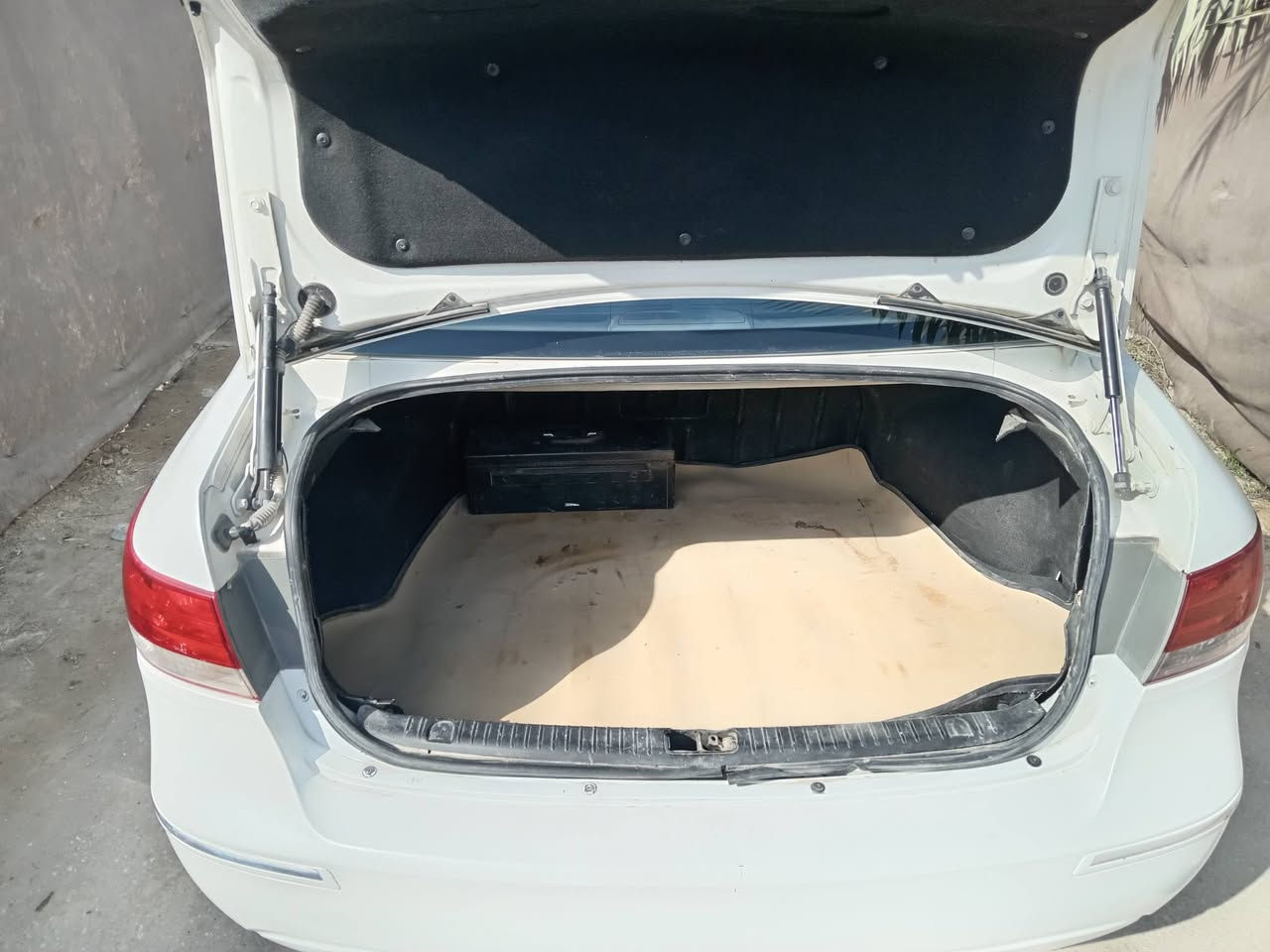 السلام عليكم سوناتى ٢٠١٠ ابيض خليجي فو مواصفات رقم اربيل الماني بيه بارد باب السايق حدادية فول تبريد تدفئ اترايك للبصرة مكان السيارة نجف ناحية العباسية
***********
