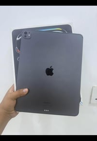ايباد m4 • نضيف • داخل الضمان