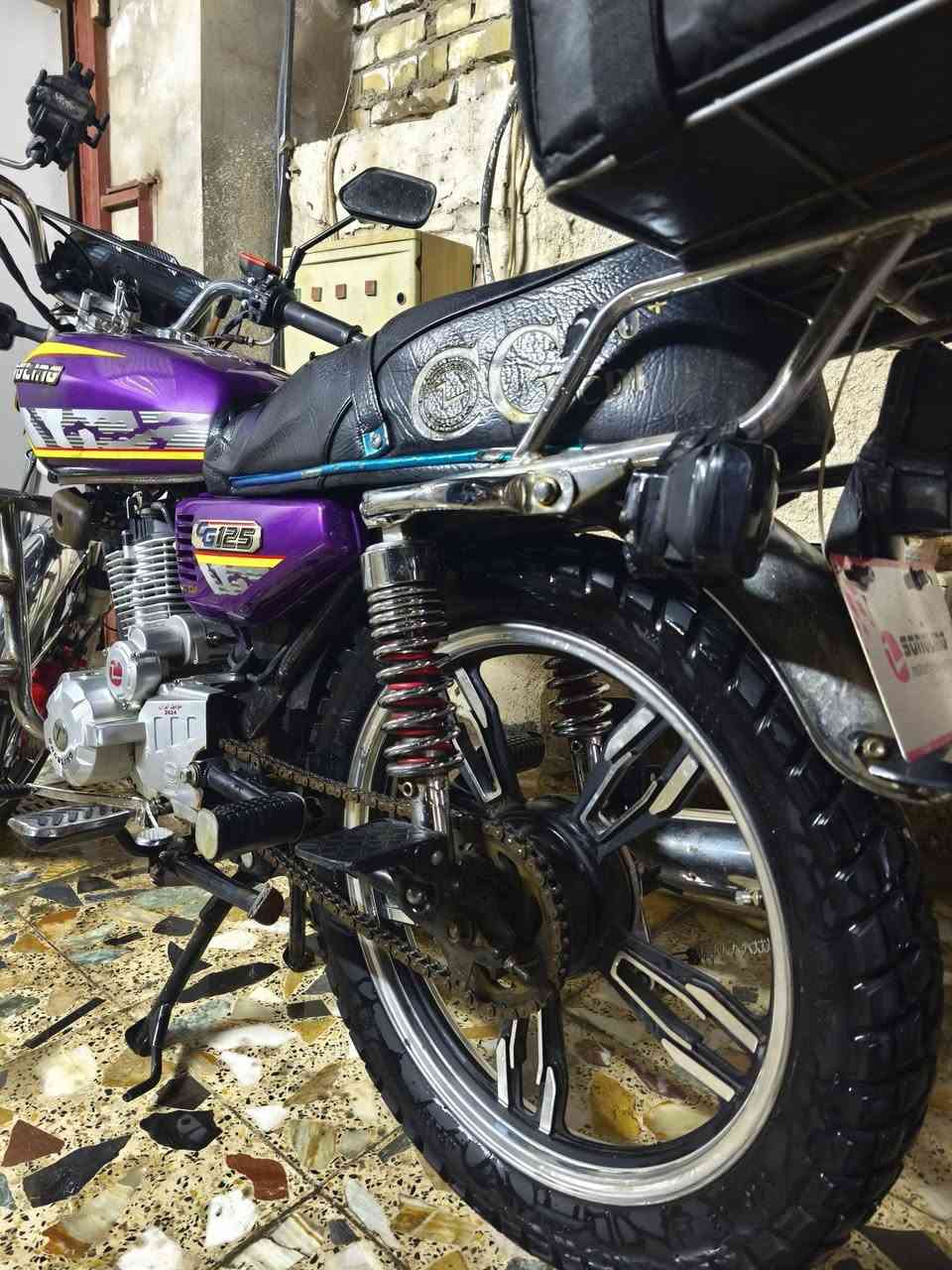 سلام عليكم دراجة سونلك ايراني 5 كير 2024 دراجة نظيفة خير من اللة احلى من الصور ماشية 23 الف السعر 700 وبيهة مجال مگاني مدينة الصدر
 رقمي ***********
