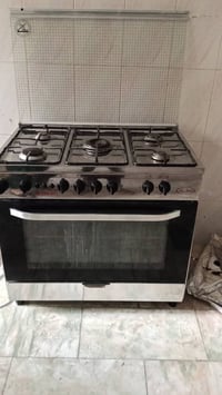 طباخ مستعمل • نظيف • الدورة