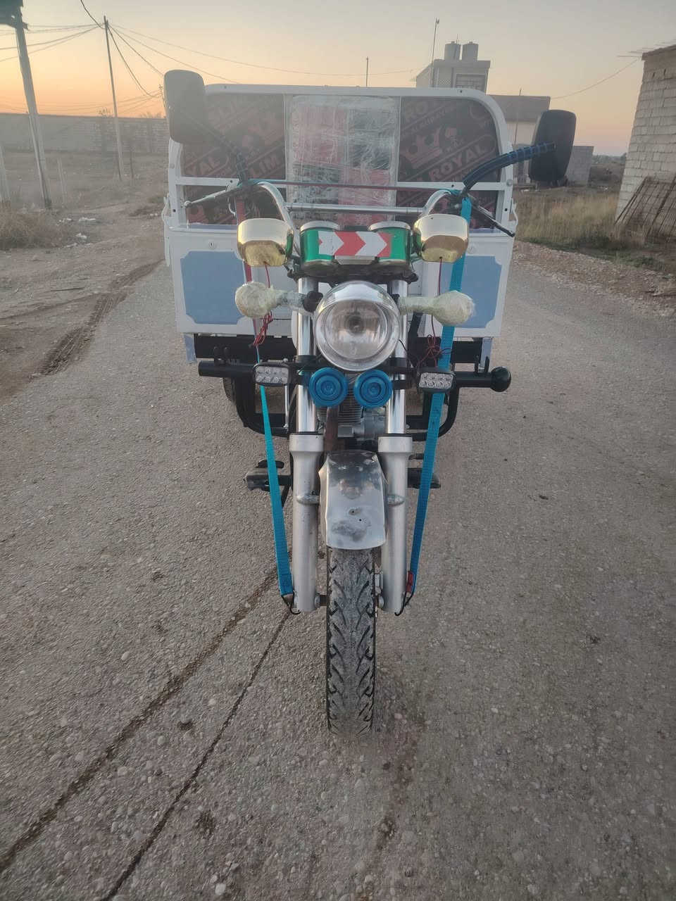 السلام عليكم للبيع موديل 20 أوراق كاملة مابيهة كل نقص مكينة فول مامتواجد خاص اتصل *********** ملاحضة اذا موشراي لاتتصل رحمة لأهلك
