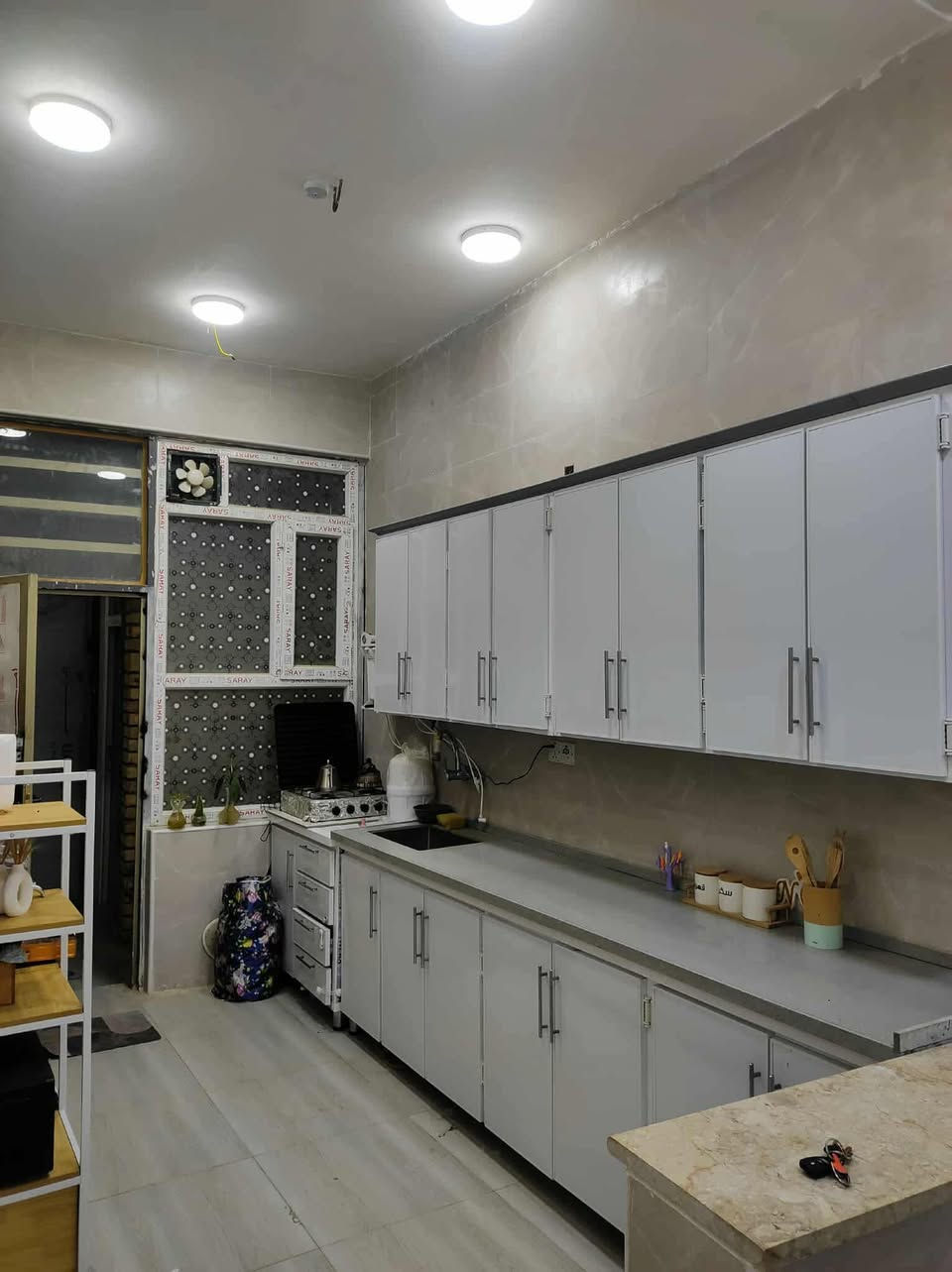 دار زراعي للبيع مساحه١٠٥م في منطقة الصخيين شارع المدارس 
يبعد عن شارع١٥٠م بناء جديد ٢٠٢٥
بناء طابوق وسقف وكونكريت وأساس صب وشارع ١٠م
يتكون من غرفه وصاله وديوانيه ومطبخ وصحيات داخليه وخارجيه ومناور خدمات ماء ومدارس 
السعر 
تواصل معنا 
على صفحة الفيس بوك ( الامل للعقار) 
او الاتصال على الرقم التالي*********** 
***********
للمزيد من العروض على الفيس بك 
https://www.facebook.com/profile.php?id=100087963616783&mibextid=2JQ9oc

للمزيد من العروض على حسابنا التيليجرام (الامل للعقار)
https://t.me/ameralkabe

للمزيد من العروض على حسابنا الواتساب (الامل للعقار)
https://chat.whatsapp.com/
