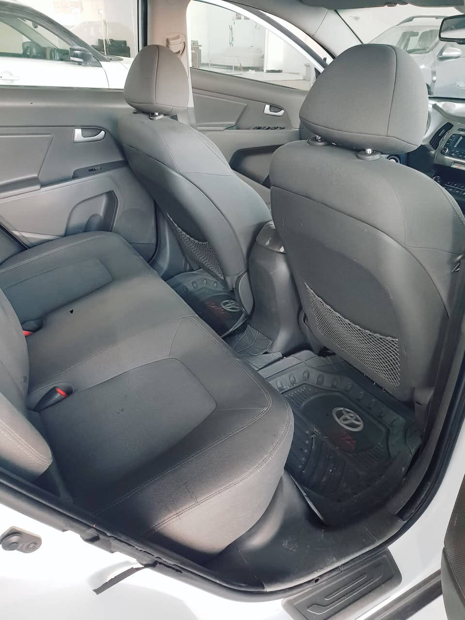 السلام عليكم/ سبورتج ٢٠١٤ خليجيه /بحاله جيده جدا مكفواله من الصبغ والضربه بيه بابنيد بارد جدا بسيط .رقم اربيل محرك دوش بحاله جيده/ السعر ١٥٥ شامل رسوم الوكاله ومكاتبه تدللون /الحسيني للسيارات ضمان وامان ***********
