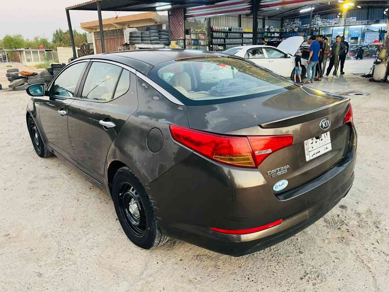 اوبتما 2013خليجيه مكينه دوش 2000
 بيه بارد او صبغ قطعتين +جراد بنيد او نصف جنطه مكينه مفتوحه +كونبريسر عاطل السعر 95 
المكان بابل
***********
