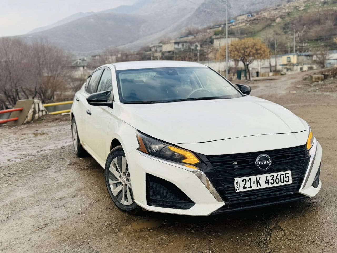 23. بؤنيت چاملخ بؤياخ بيناو گرتن بي ئير باك.  38 مايل رؤشتوه. 15 رؤشه كراوه ته ره قم.     160. مواسفات S.       ***********
