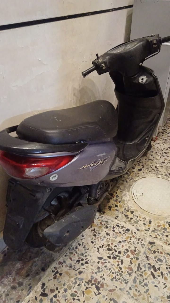 بريز لايت جوه نوزل مكينه مكفوله كهربائيات كله شغاله هورن لايت اشاير بك لايت سلف كله شغال مكلف بل نشر  السعر 550 وبيهه مجال مكان الدراجه بلديات رقم صاحب الدراجه ***********
