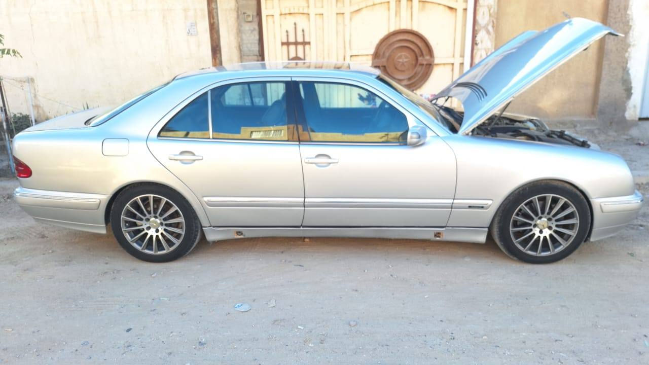 السلام عليكم للبيع والمراوس حسب القناعه
مارسدس e320 ( ام عيون ) موديل 2000 فئة افنكارد وارد يابان مصبوغة عام فول مواصفات كشنات كهرباء خزن مري كهرباء ستيرن كهرباء اشاير بالمري ومري قلاب وبرده خلفية كهرباء تجاوي خلفية قلاب زراك لايت بس ما يشتغل فتحة سقف مشط ستيرن جديد كير وحرك مكفول ماشية 265 الف رقم بابل انكليزي السيارة باسمي هزة جديدة سنوية جديدة امداور ثاني يوم سعرها 122 ورقة وبي مجال مكان السيارة كربلاء قضاء الهندية ( طويريج ) للاستفسار خاص او الاتصال عالرقم *********** كربلاء, العراق
