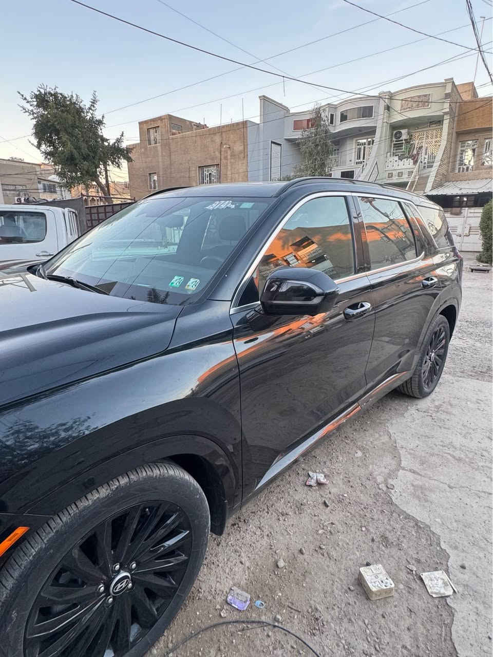 ٢٠٢٤ هونداي پلاسايد مرقم بأسمي ليبل واحد (صبغ الچاملغ الامامي الأيمن فقط) بدون ايرباك
السعر 30000 $ (30 الف دولار)، التحويل مباشرة.
السيارة تحتوي على كل المواصفات في أعلى نسخة مع مواصفات حصرية لأنها special edition.. الفئة الأعلى بالبيلسايد.
- كايگرافي نايت ايديشن (النسخة السوداء) night edition، خارج وداخل اسود مع كشنات جلد وكنتارا والتنته كنتارا.
- ⁠فول مواصفات: سقف بانوراما مع فتحة سلايد، كشنات منفصلة كهرباء مع مساج مع تدفئة وتبريد مع قطع تبريد لجميع الركاب.
- ⁠رادارات امامي خلفي جانبي مع تفعيل خاصية الأمان لكل الجوانب.
- ⁠باب خلفي ذكي يفتح بدون لمس.
- ⁠تحرك بالريموت للأمام والخلف.

الأتصال على الرقم ومتوفر واتساب
***********
العنوان بغداد المشتل بغداد, العراق
