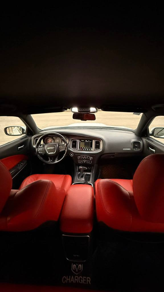 السلام عليكم
للبيع دوج چارجر Gt وارد امريكي 

6 سلندر  موديل 2022 اصل 

رقم بغداد بااسمي شرط التحويل

رقم جديد سنوية جديدة هزة جديدة 

السيارة فول مواصفات عدا فتحة  

بصمة شاشة كبيرة نظام كار بلي 

نقطة عمياء  كشن جلد كشن حضن مختم gt

السيارة مكينة گير صدر تخم تاير 

ويل كب سيارة جاهزة وجديدة للاخير 

حادث جاملغ وبنيد بدون دواخل وجاملغ ثاني ملاون 

السونار مرفق بالمنشور 

السعر 210 ورقة وبيها مجال للشراي

مكاني واسط _الكوت_مركز المدينة

للاستفسار ***********
