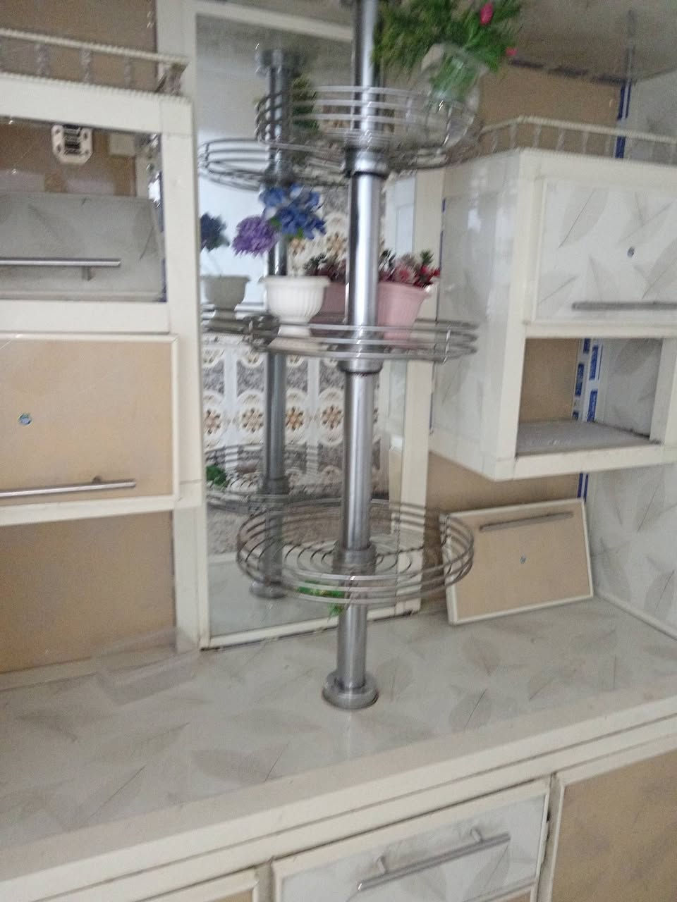 هذ كاونتر  مستعمل بس 2 مغلوعات مو مسكورات يعني يرجعن اخو الجديد الجديد مالته بل سوك 600 رايده اب 500 او للاستفسار او التواصل خاص السعر قابل للتفاوض


**إذا كنت صاحب هذا الإعلان وتريد حذفه لأي سبب، رجاءا أرسل رسالة إلى الدعم الفني**