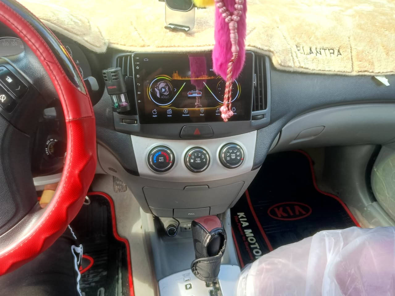 اسلام عليكم سيارة افانتي  للبيع السيارة فول نضافه محرك مابيه اي صرف شرط نضيف ماتخسر بس بانزين ودهن السياره متوئم كلشي بيهه شغال مابيهه نقص السعر تريد خاص تريد تتصل ***********
