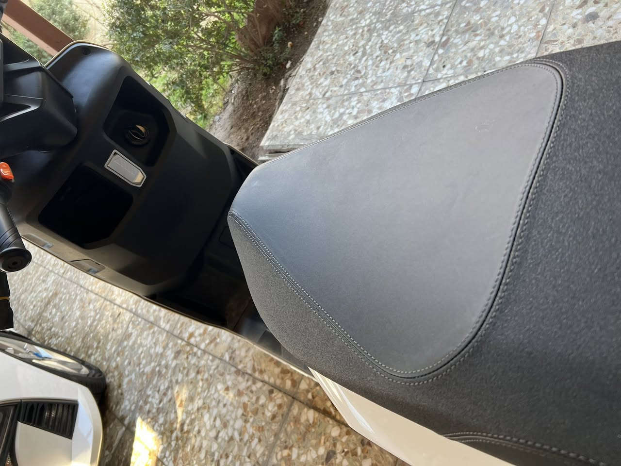 تاليج وكالة الريان
وحش الكون
ماشية ٥٠٠ كيلوا
زيرو 
***********
واتساب
