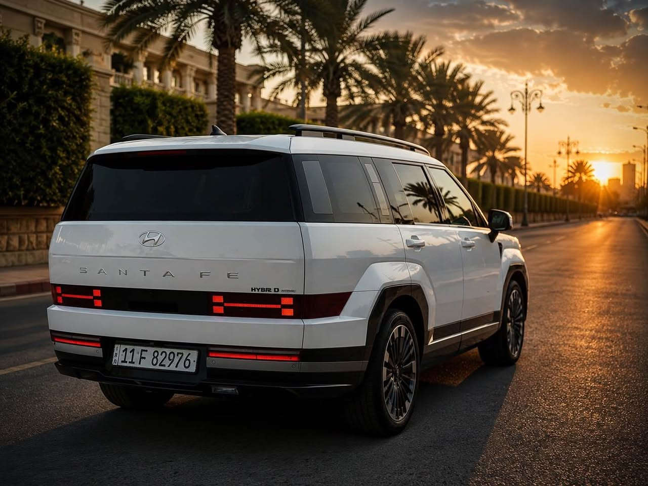 � للبيع | Hyundai Santa Fe Calligraphy 2024 Hybrid

✨ أعلى فئة Calligraphy
🤍 اللون: أبيض لؤلؤي
⚙️ محرك 1.6 Turbo Hybrid
🛞 دفع رباعي HTRAC (AWD)

المواصفات:
✅ جلد فاخر لون جملي
✅ مقاعد أمامية تبريد وتسخين
✅ مقاعد الصف الثاني كهربائية
✅ ذاكرة لمقعد السائق
✅ كاميرات 360°
✅ حساسات أمامية وخلفية
✅ رادار أمامي
✅ مثبت سرعة ذكي
✅ المحافظة على المسار
✅ إنارة داخلية متعددة الألوان (Ambient Light)
✅ شاحن لاسلكي
✅ Apple CarPlay / Android Auto
✅ باب خلفي كهربائي
✅ شاشة كبيرة ونظام صوتي فاخر

حالة السيارة:
✔️ موديل 2024
✔️ حادثها جاملوغ
✔️ البنيد والمبدلات نفس اللون الأصلي وكالة
✔️ السيارة بحالة ممتازة وجاهزة ولا تحتاج أي مصروف.

💰 السعر:220 ورقة 
موقع بغداد البنوك 
*********** رقم الهاتف
ترهم مراوس مع جيب شيروكي او  دوج دورنكو فقط بغداد, العراق
