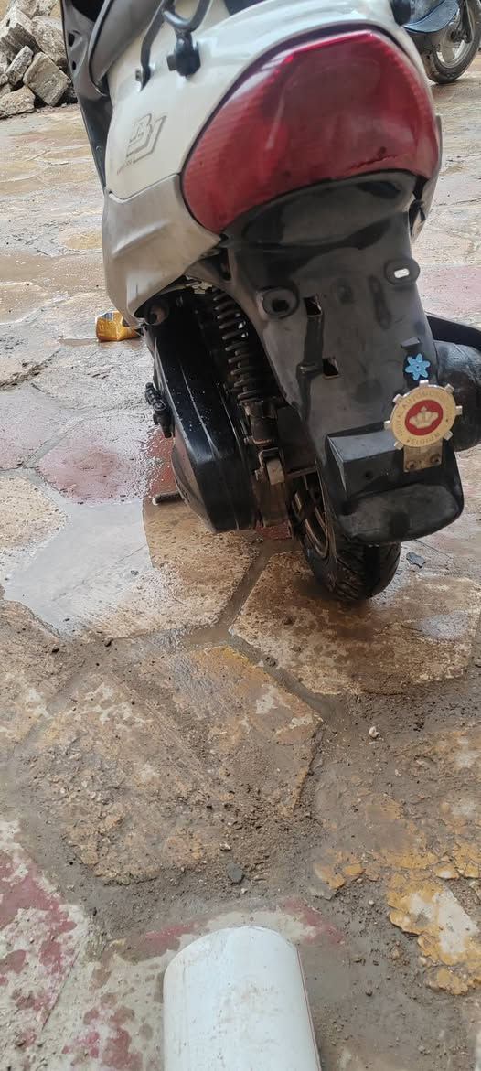 سلام عليكم عندي دراجة بيجي حاوية وصل معرض موجود اقل ٤ أشهر كفالة عامة سلف هندر كهربايات كاملة
ما مفتوحة دراجة. مال جناي سعر ٥٠٠ وبيهة مجال
***********
