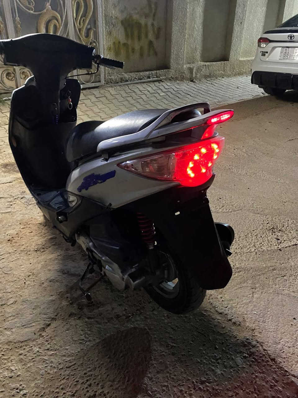 سلام عليكم دراجه كامكو جي فور لبيع  دراجه  مفتوحه مره وحده   دراجه تجفيت مضبوط شرط ب325وبيه مجال بصيط مستعجل على ميعتها مكان دراجه  نجف كوفه حي ميسان  دراجه كامله مكمله نكره سلف 🌷🙏


**إذا كنت صاحب هذا الإعلان وتريد حذفه لأي سبب، رجاءا أرسل رسالة إلى الدعم الفني**
