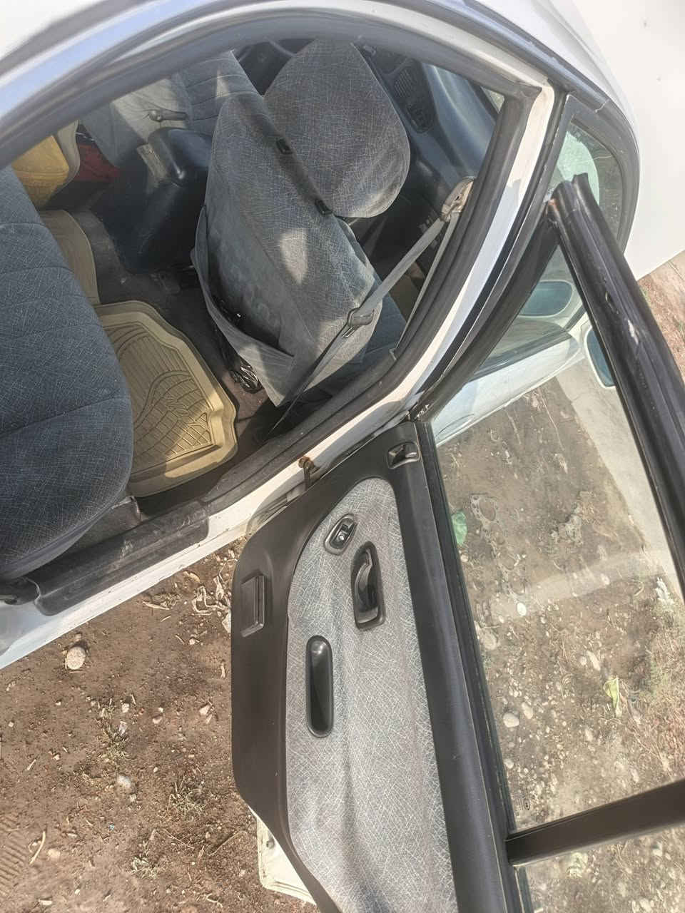 للبيع سوناتا تو موديل 94 صبغ حزام  جماليه تخم تاير جديد  باتري جديد  كهربائية كل شغاله تبريد مخلص غاز  رقم ديالى 2029 محرك بي تنقيص *********** مكان ديالى  سعر 44
