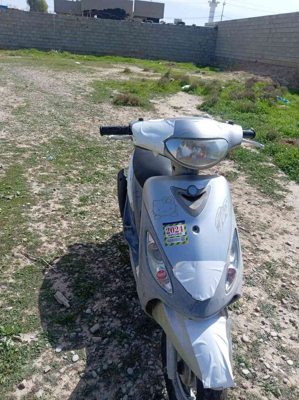 سلا عليكم دراجه ماكس منغولي دراجه رمبه محرك مامفتوح شرط لاصرف لابخار شلعه ومعدل فول طياره كهربائيات كله شغال أوراق كامله لايت زينون دراجه مولحه كامل السعر 700 بي مجال شراي اتصل  ***********
