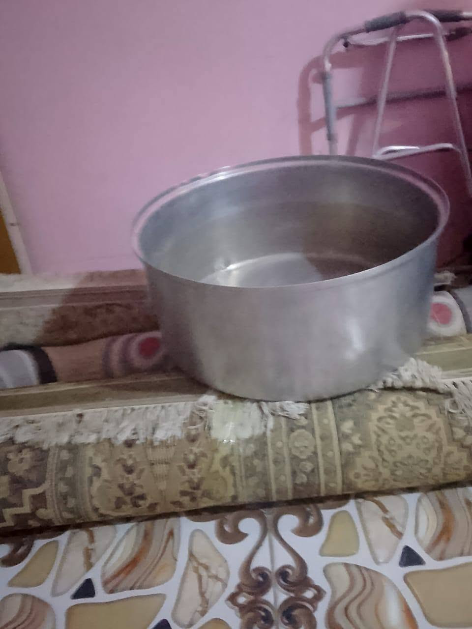 السلام عليكم جدور كبار مال طبخ +طباخ للبيع كلهن ب١٧٥وبيهن مجال بسيط للطيبين ماعرف قياسهن تعال بعينكم شؤفوهن احسن مكاني  الانتصارالتصنيع قريب ع محطه ماء ارو مال احمد كحل للاستفسار اكثر الاتصال ع الرقم ‏‪***********‬‏بي واتساب

