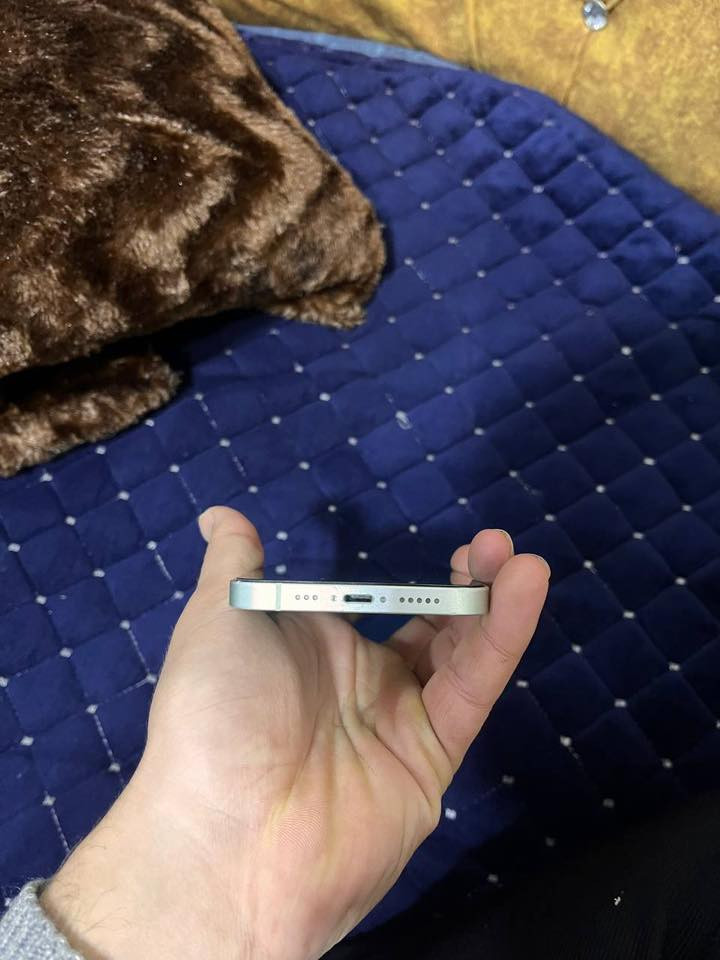 السلام عليكم ايفون 12 عادي لون فستقي
ذاكرة ١٢٨
باتري 75 
شاصي نظيف مثل ما موضح بل صورة 
جهاز تك سمكرت 
شرط الجهاز ما  مفتوح ولا ملعوب بي شركة بعده نظيف كلش 
سماعة داخلية عاطله فقط عند المخابرة لازم مكرفون 
والجهاز كدام العين سعر (260)
*********** 
واتساب كذالك بي
