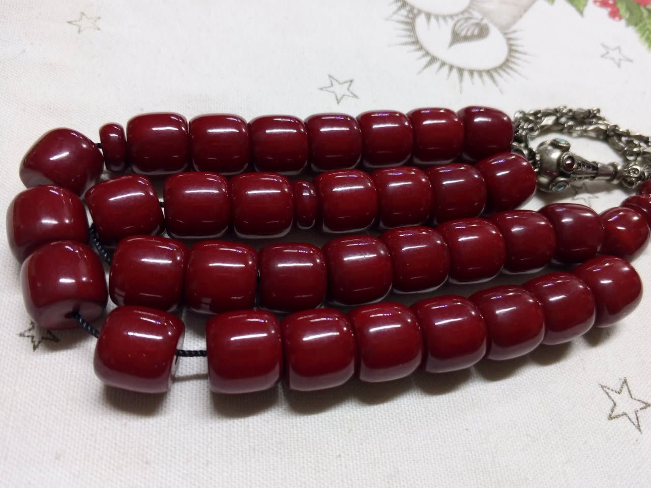 خليلي عينك عالمميز.......وجيبها ازا فيك اتجيبها.....
الوصف مسبحة من روائع الخام والخراطة فاتوران بلجيكي كتيم مغلفة تغليف كامل خام قديم خراطة تسعينية مأنتكة 33حبة طقة وشامة وريحة حبر مشال ملوك 
بلشنا بعرض الهدايا التقيلة بمناسبة قدوم الشهر الكريم اعاده الله علينا وعليكم باليمن والبركات......
  والباقي بالفيديو والصور ......  
تعليق نقطة مباركة مشاركة بيوصلك السعر والتفاصيل 
شحن لكافة المحافظات السورية واللبنانية مجاني 

#الشمالي طرطوس المدينة تاجر شنطة 
#ابوحيدر0990433674وااتس/0991980690


**إذا كنت صاحب هذا الإعلان وتريد حذفه لأي سبب، رجاءا أرسل رسالة إلى الدعم الفني**