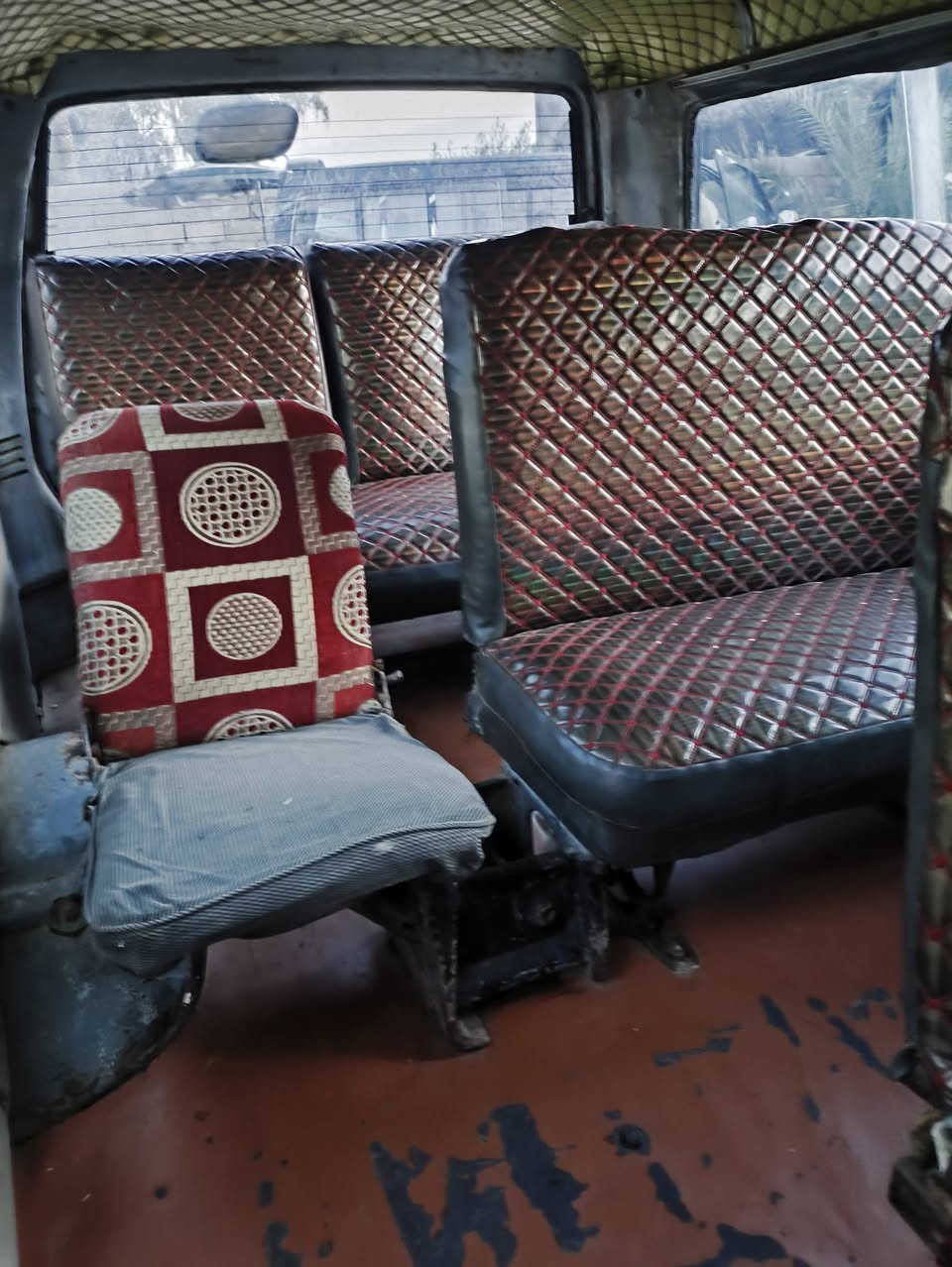 غراض كيا بستا متوفرة كامله شتريد متوفر //جامة اماميه //جامة خلفيه //مكينة گير اكسل ع فحص //غرفة كاملة نظيفه كلش //دشبول نظيف مكاني ديالى بعقوبة قرب جامعة ديالى ***********
