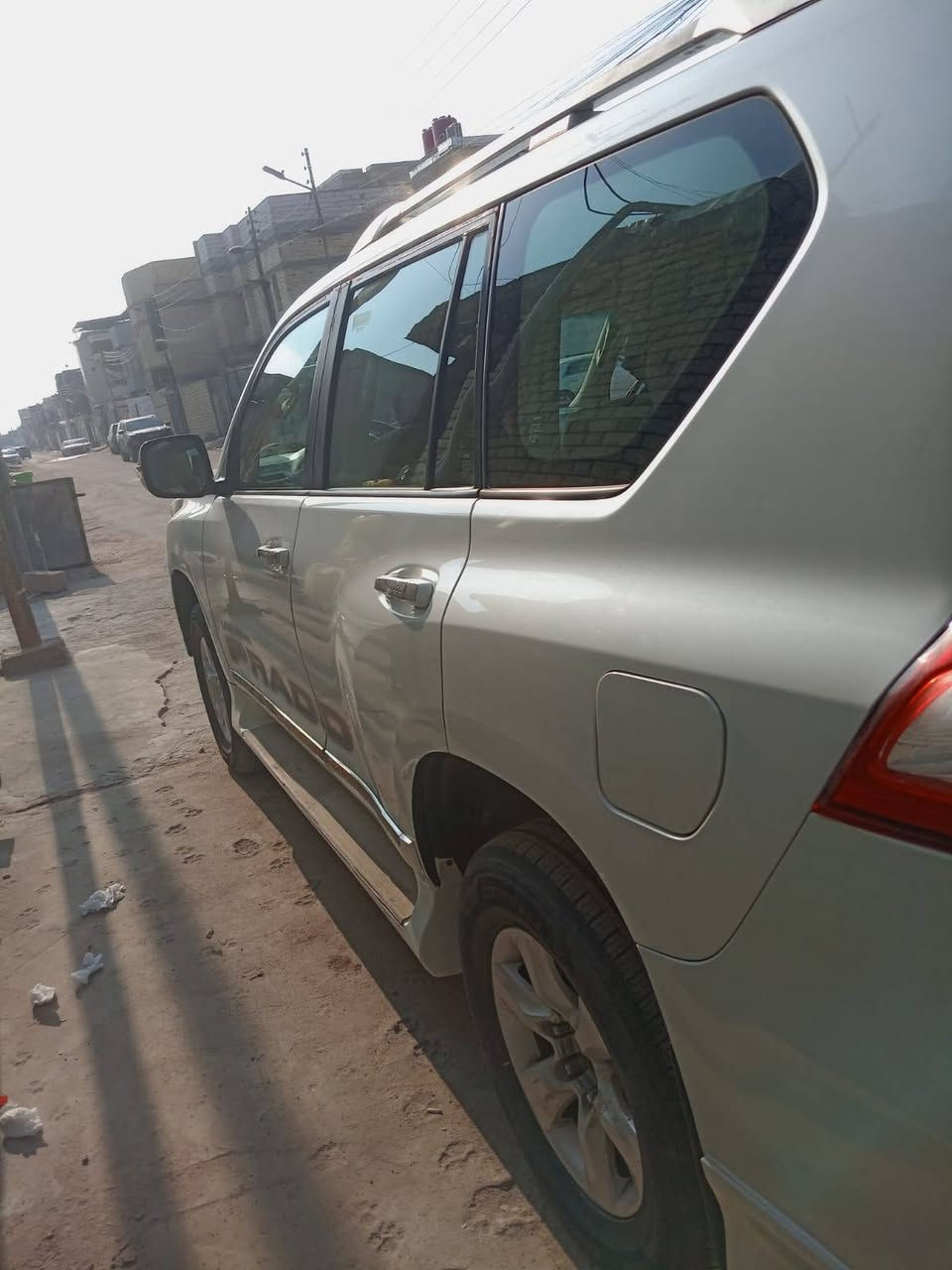 برادو موديل 2010 للبيع
4 سلندر سبير تعليك 
شفط مري 
٧ راكب 
محرك وكير بلاد 
تبريد ثلج وتدفئه
شاشه +كامره 
رقم اربيل جديد
سيارة تحويل باسمنا
سنوية لسنة 2029
اتماتيك دفع رباعي
تبريد 3قطع 
حساسات خلفيه كامرة
السعر:200 وبيها مجال 
العنوان :البصرة 
رقم هاتف :***********
تواصل مع رقم
