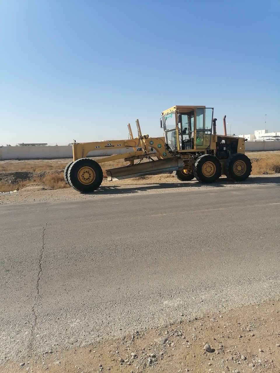 للبيع كريدر كوماتسو ( KOMATSU ) بحالة ممتازة وجاهزة للعمل
 حجم 611 GD
الموديل 2014
رقم انكليزي  - مشروع وطني - الأنبار
السنوية نافذة لغاية عام 2031
المكان ديالى
للتواصل والاستفسار :  ***********
