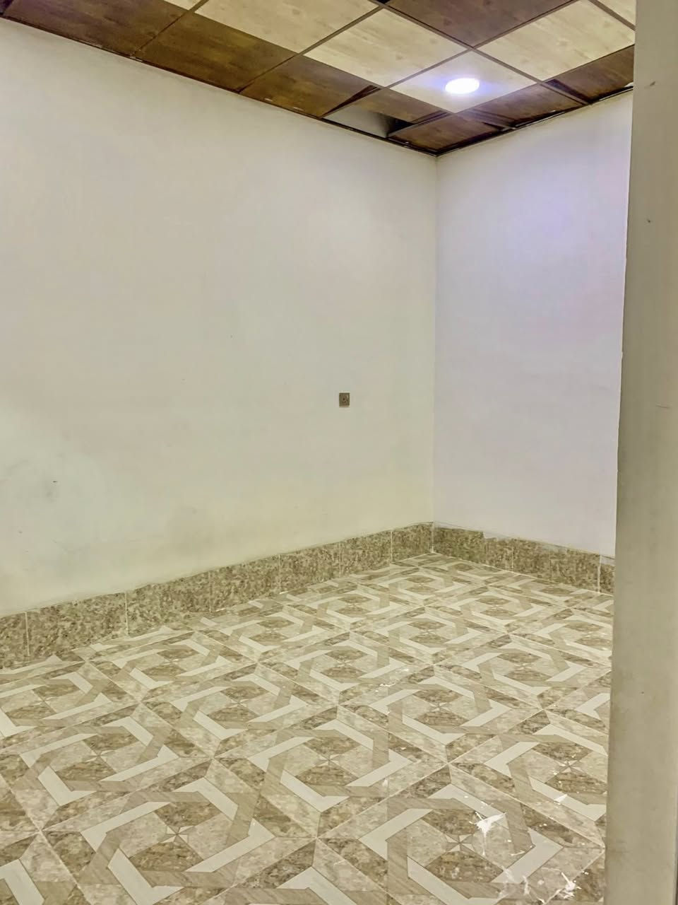 دار طابقين للبيع/كركوك/رحيم اوة/سرچم

المساحة: 135 متو مربع 

يحتوي على: 
(3 غرف نوم+هول+مطبخ+صحيات+كراج سيارة)

البيت فول مواصفات+فول سيراميك+سقف ثانوي

لمعرفة السعر والاستفسار الاتصال على الارقام الاتيه:
(***********) اسيا 
‏(***********‏) كورك 
او مراسلتنا على بريد الصفحة

ملاحظة: يمكنكم ارسال الأراضي والبيوت
للأعلان عنها عبر صفحتنا بدون مقابل 
يرجى ارسال:
عنوان المُلك كامل 
بعض الصور للمُلك
سعر المُلك 
عبر الواتساب الخاص بالصفحة (***********)

لزيارة مكتبنا على العنوان الاتي: 
كركوك/سرچنار/فلكة سرچنار
