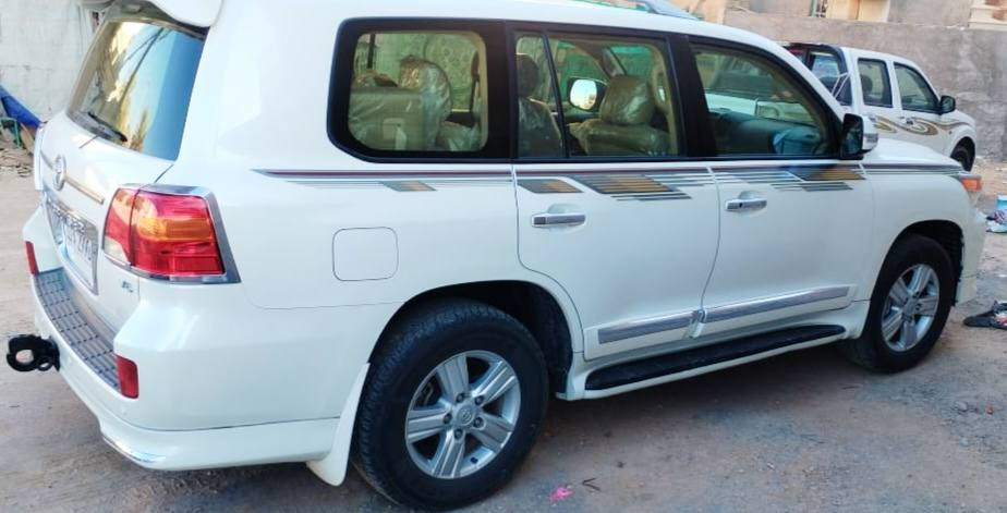 السلام عليكم لاند كروزر موديل ٢٠١٤ بريم فول1 /1 السياره مكفول كفاله عامه رقم بغداد مكان كربلاء المقدسه السعر (اربع شدات وعشره) (4 /10) رقم الجوال ***********
