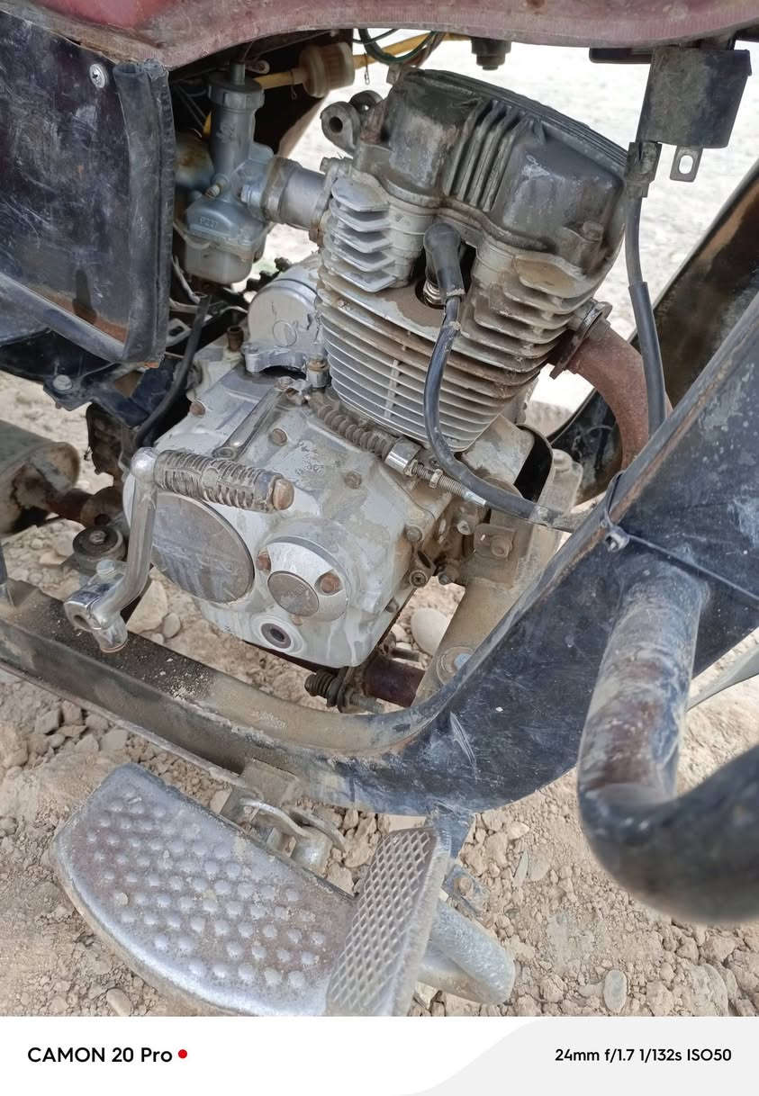 ستوته دايوان للبيع محرك شرط كير بوكس شرط سلف جديد باتري جديد والشاصي مكفول مابي اي لحيم الركبه كلشي مابيها شرط موديل 2016 اوراقه كامله كمرك مالتها مدفوع ورقه مرور بيها باقي بس استلام سنويه ورقام  وسعرها 800 للسفسار ***********
