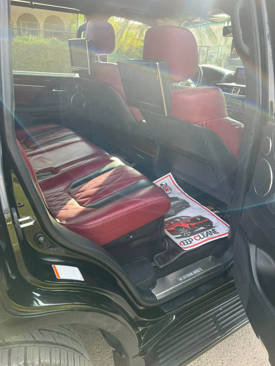 السلام عليكم لكزز كورو 2021 فووول بيبان شفط ومعروفه مواصفات الكورو جديده جدا ماشيه 72 الف كيلو مكفوله من الضربه والصبغ بيها باب السايق امبدل نفس اللون اثر شخط وبيها pdr قليل جدا بالجاملغ الخلفي رقم بغداد باسمي وسعرها 84500$ وبيها مجال جدا بسيط للاتصال *********** بغداد, العراق
