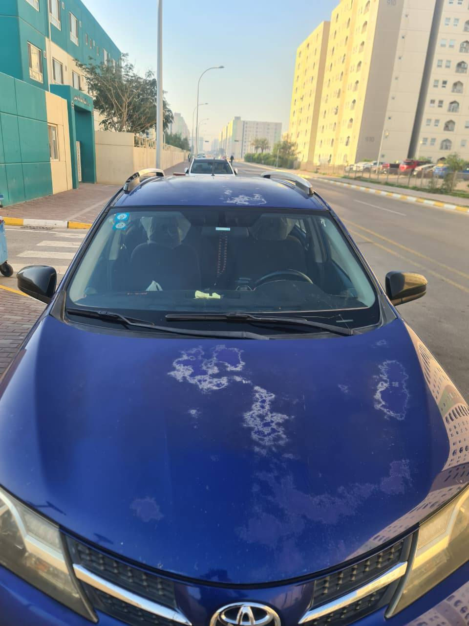 راف فور 2015 le
وارد امريكي كلين تايتل
بيها بارد ورصعات وشخوط وجراد 

ماشية 243 الف كيلومتر قابل للزيادة

150 وبيها مجال 
مكان السيارة بغداد الامين 
***********
