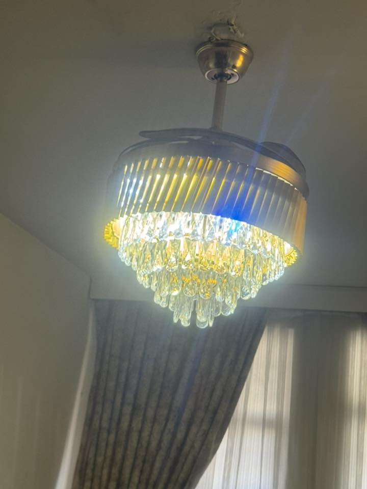 غساله ميديا شغاله سعر ٢٠٠ وبيها مجال  وثريه جديده ماخذتها ب١٢٥ وبيها مجال مكاني الامين ثانيه رقم ***********
