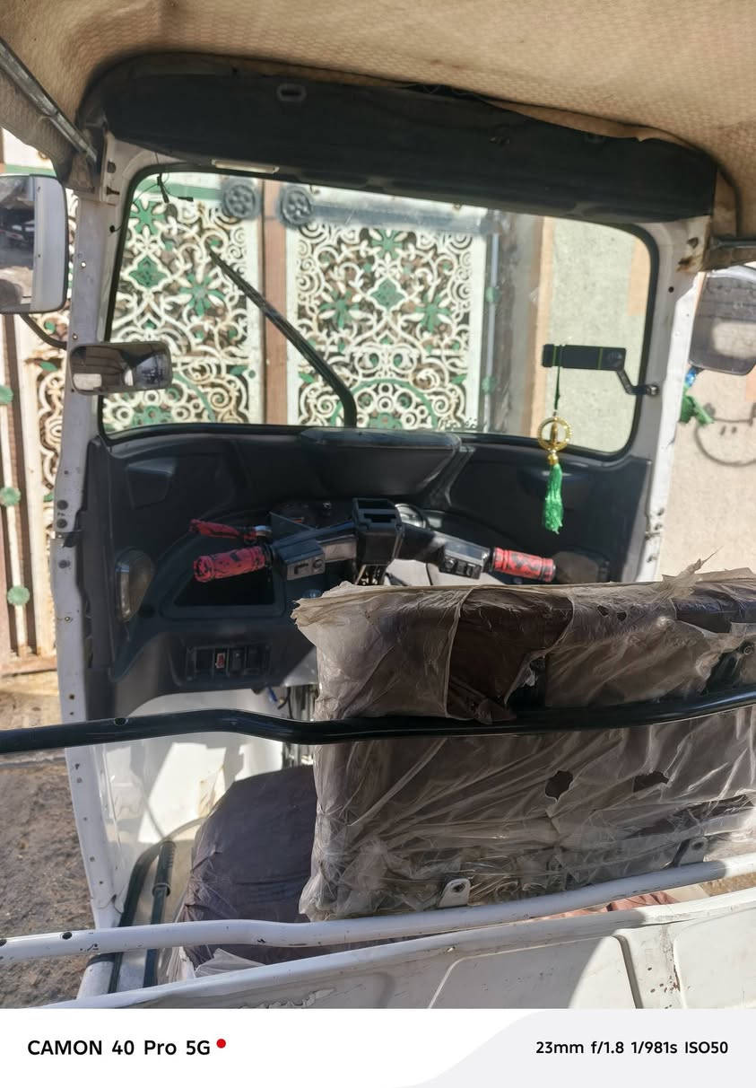 تكتك موديل 22 خير من الله  مكان بغداد  سعر 7وسبعمية وبيه مجال ***********
