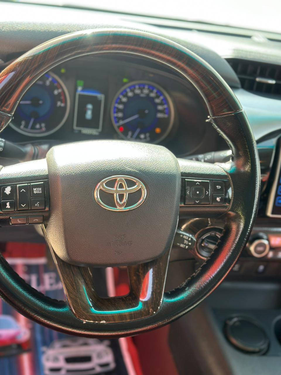 هايلوكس 2020 سيد نهرو 
رقم سليمانية فول مواصفات 
محرك 6 سلندر 4000 سيسي 
محرك كير واير بشرط مامفتوح 
سيارة حيل نظيفة كلشي عل بلاد جديد 
سنوية هزة كلشي جديد مدفوع لـ
باسمي السنوية بشرط تحويل وغرامـة
سيارة مابيـها دينار مصرف كامل من كل نواحي
الاتصال
***********
***********
