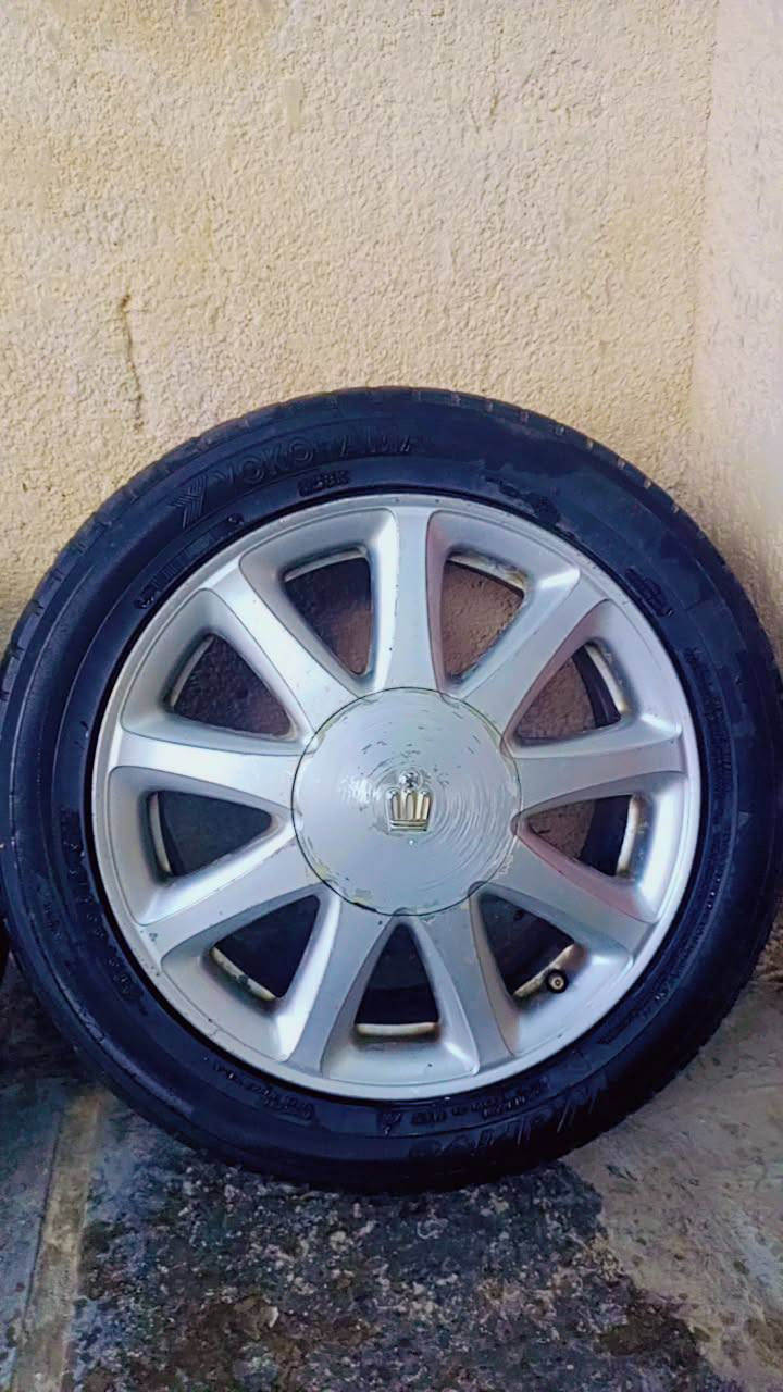 السلام عليكم وياله (كراون) ملكه ليزريات الصليات  السعر 3اوراق العنوان النجف مناذره رقم الستفسار  (***********)
