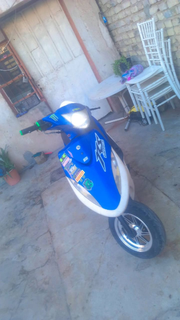 السلام عليكم شباب مكلف بنشر
دراجه ماكس عدله نضيفه موضحه بصور اليحب يجي يشوفها 500 وبيها مجال شراي 
رقم صاحب دراجه ‭0773 379 8769‬
