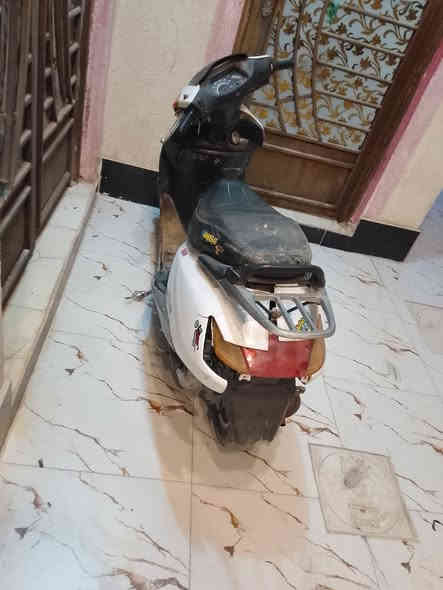 دراجه سبيسي لبيع كومت حدايد دراجه شغاله هندر سعر 400 وبيها مجال وما كاني بصره ابو
*********** خصيب
