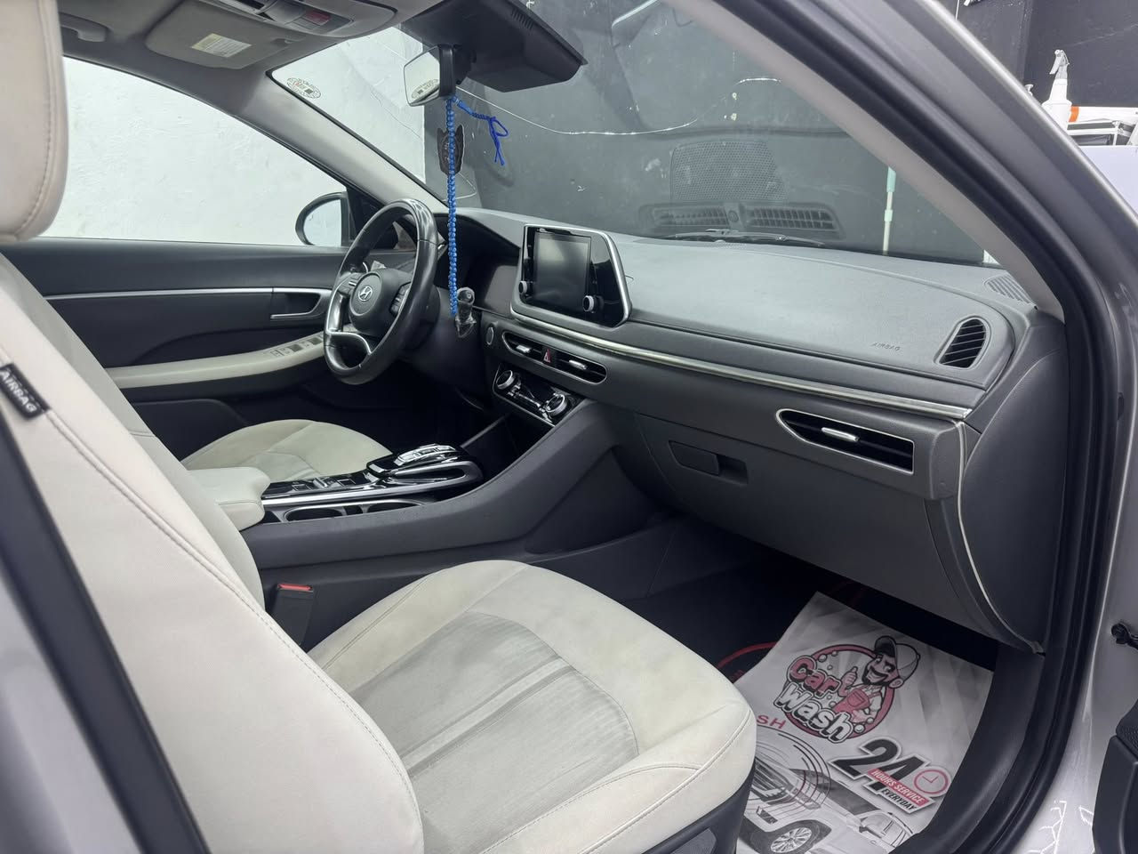 سوناتا 2022 رقم اربيل بأسمي
سلفر سقف اسود بانوراما  
‏sel plus بجم كبس 
محرك 2500
ويل امريكا حجم 18 
فول مواصفات 
بانوراما 
تشغيل عن بعد
بصمة تشغيل + ابواب 
تحديد مسار 
كير دكمة 
اوتو هولد 
مود درايف
نقط عمياء جانبية 
قيادة ذاتية ومانع تصادم 
شاحن واير ليس 
شاشة كبيرة تدعم الكار بلي واندرويد
داخل ابيض ملكي 
رادارات اماميه خلفيه جانبيه 
عليهه كت كامل من امريكا 
ويل كب جديد رياضي 
تخم تاير جديد 
لدات اماميه خلفيه 
انارة داخلية 7 الوان 
تبريد ثلج خلفي امامي 
فول تحكمات 
سايد بريك دكمه 
حادثهه حلو فقط باب وجاملغ خلفي 
راجعات نفسهن ايرباكات سليمه
حمام جديد كامل 
بولش ونانو جديد 
مكان السيارة بغداد 
السعر /175 وبيها مجال قليل 
متواجد ايضاً واتس اب وماسنجر 
رقم الهاتف /***********
